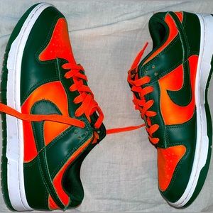 Nike Dunk Low "Hurricane". Second ones are Nike "Jumbo" Dunk Low